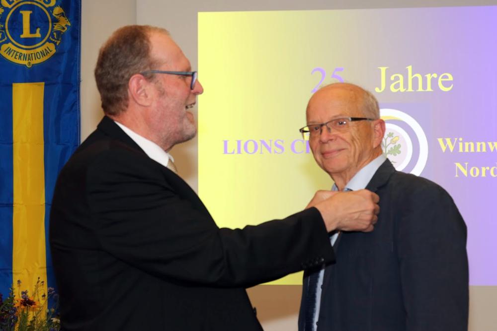 Bild von Dr. Karl Landfried (scheidender Präsident des LC Winnweiler-Nordpfalz) und dem neuen Präsidenten Dr. Jost Haneke